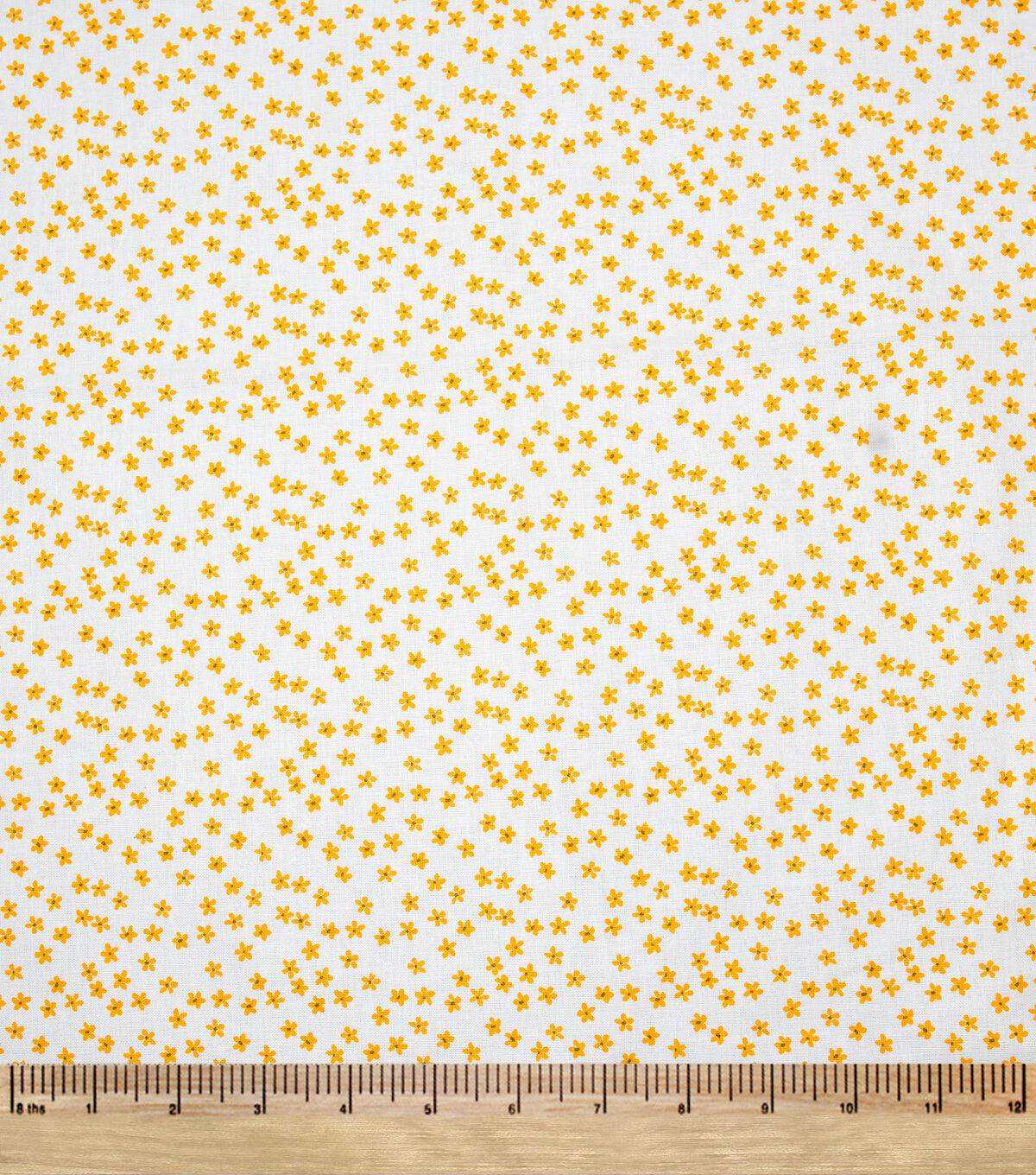 Ditzy Floral Quilt Cotton Fabric by Keepsake Calico
