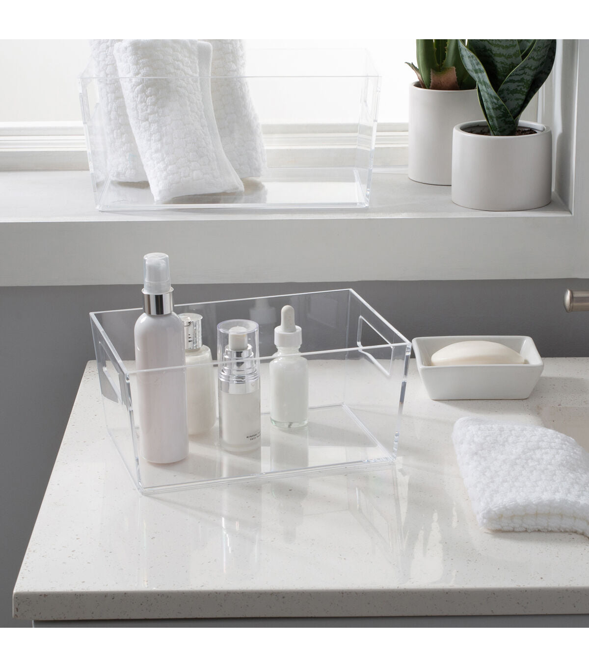 Simplify 9 Clear Storage Bin