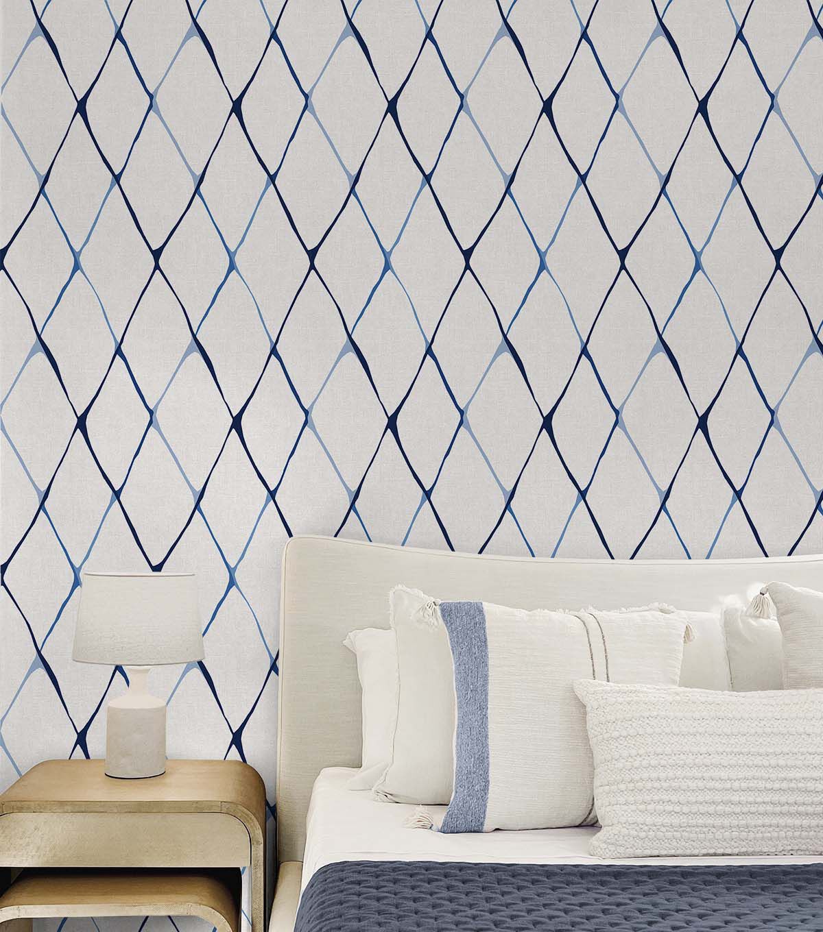 Surface Style 20.5' x 18' Luna Diamondlike Peel & Stick Wallpaper
