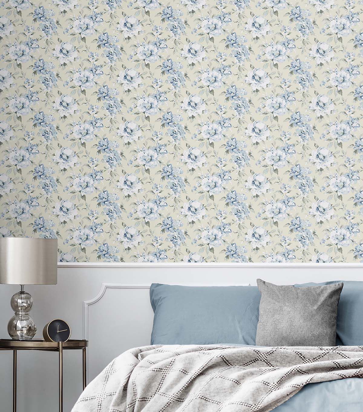 Surface Style 20.5' x 18' Bluebell Whispery Floral Peel & Stick Wallpaper