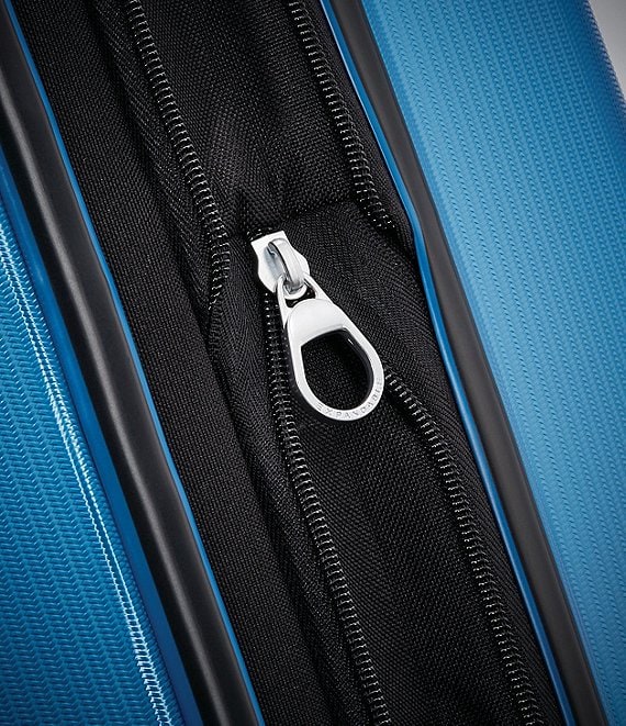 Winfield 3 DLX Spinner Large Spinner Suitcase
