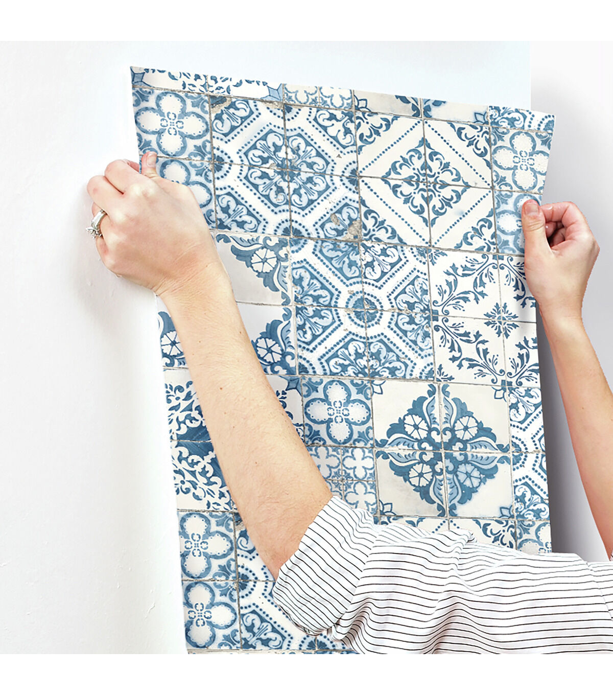 RoomMates Wallpaper Mediterranean Tile