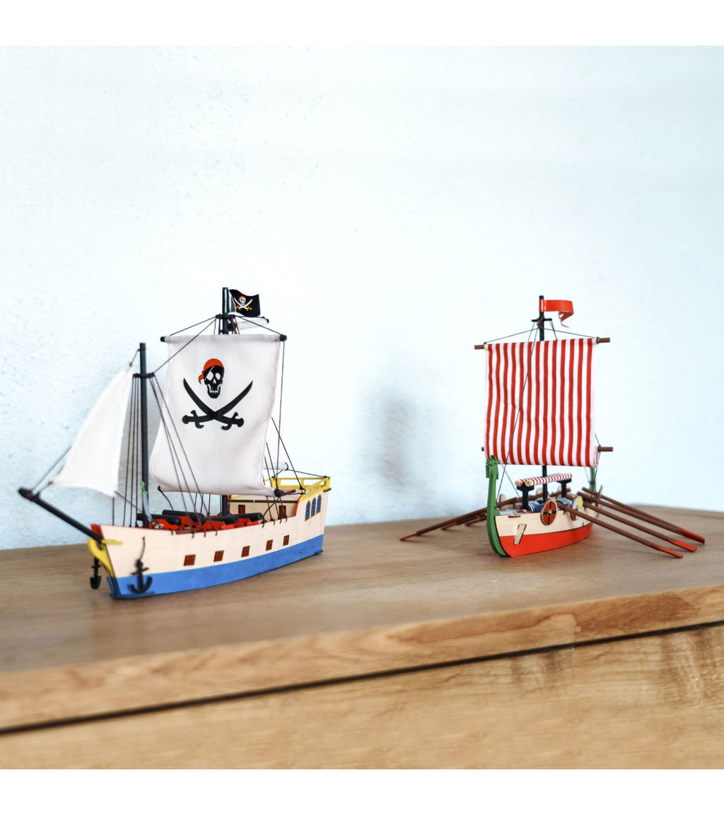 Gift Pack with Models for Kids +8: Viking Ship, Pirate Ship and Police Car