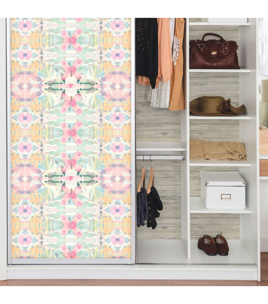 RoomMates Wallpaper Pink Synchronized Floral