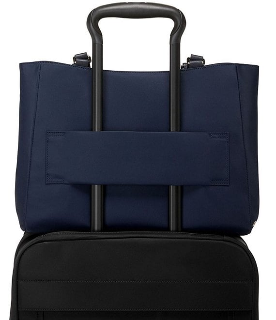 Voyageur Valetta Medium Travel Tote Bag