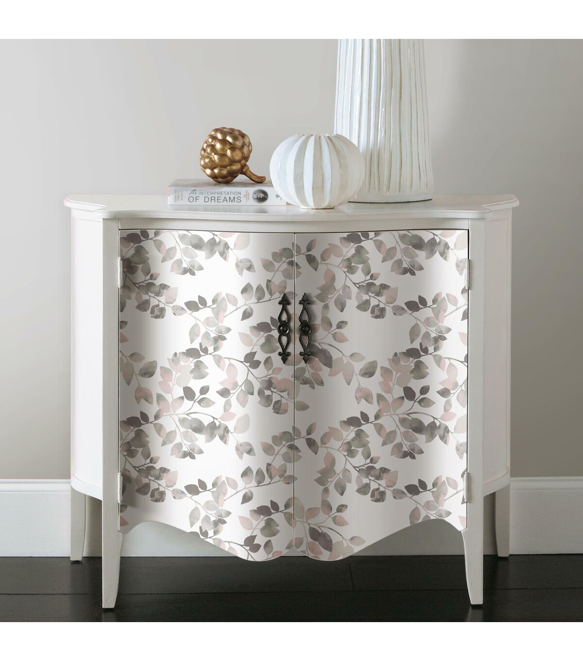 RoomMates 20.5 x 16.5' Green Latvus Leaves Peel & Stick Wallpaper