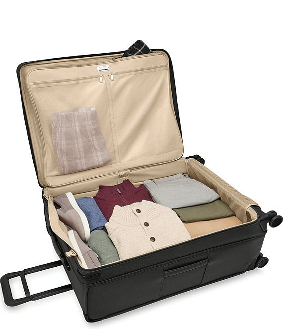 Baseline Extra Large Expandable Spinner Suitcase