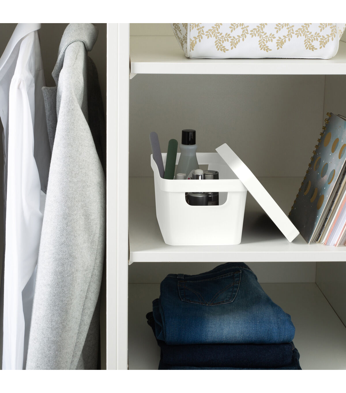 Simplify 10 White Vinto Storage Box With Lid