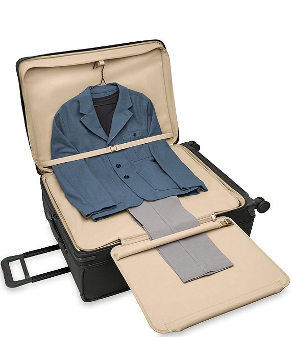 Baseline Extra Large Expandable Spinner Suitcase