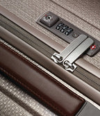 Innovaire Extended Journey 30 Spinner Suitcase
