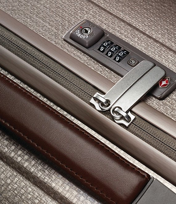 Innovaire Extended Journey 30 Spinner Suitcase