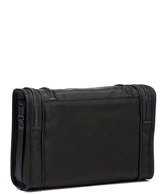 Alpha 3 Hanging Travel Kit