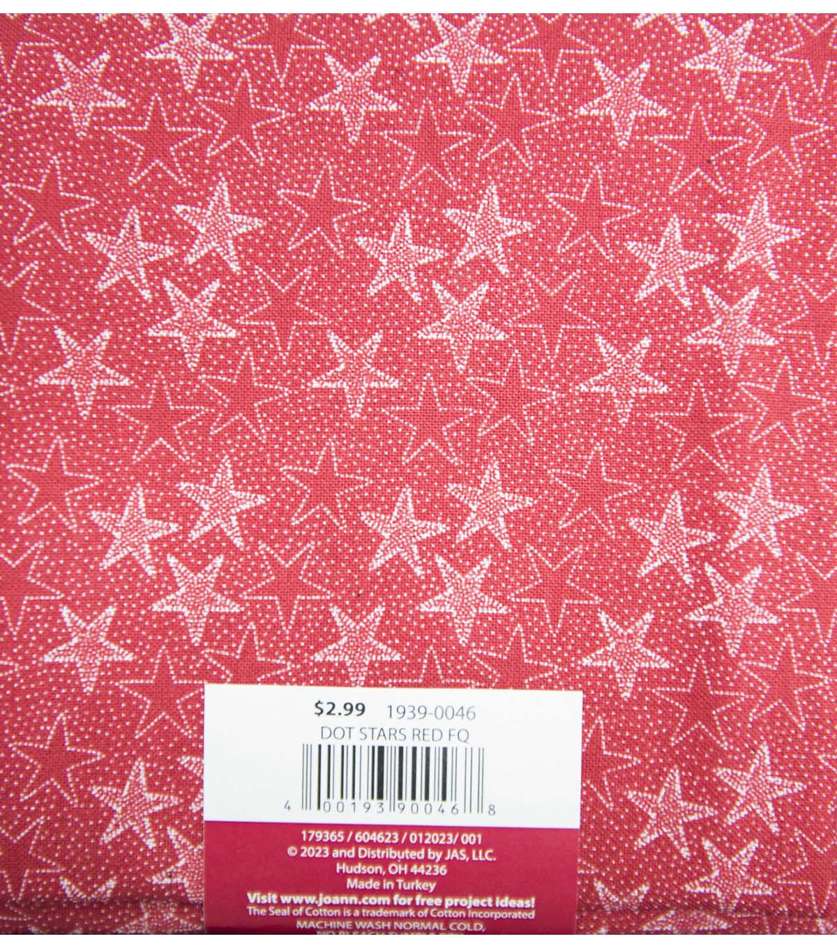 18 x 21 Red Stars Cotton Fabric Quarter 1pc